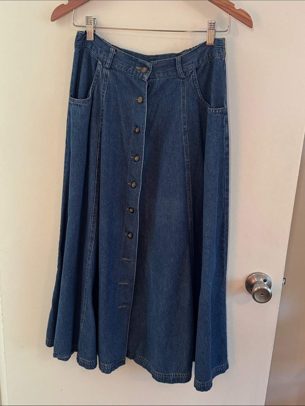 Jantzen Dark Blue Full Button-Front Denim Skirt size 8